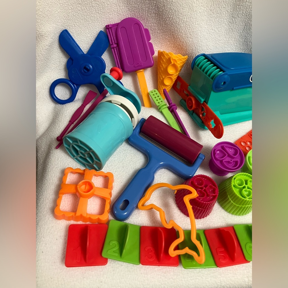 Kids Multicolor Play Doh Tool lot - Picture 3 of 12